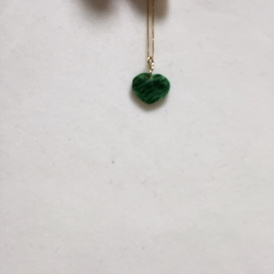 翡翠颈饰18K金镶嵌简单