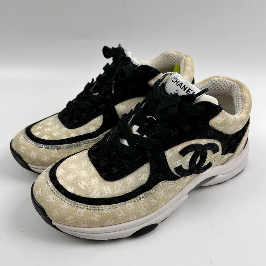 95新 Chanel/香奈儿 37.5码 香奈儿满印运动鞋 95新 lz01419