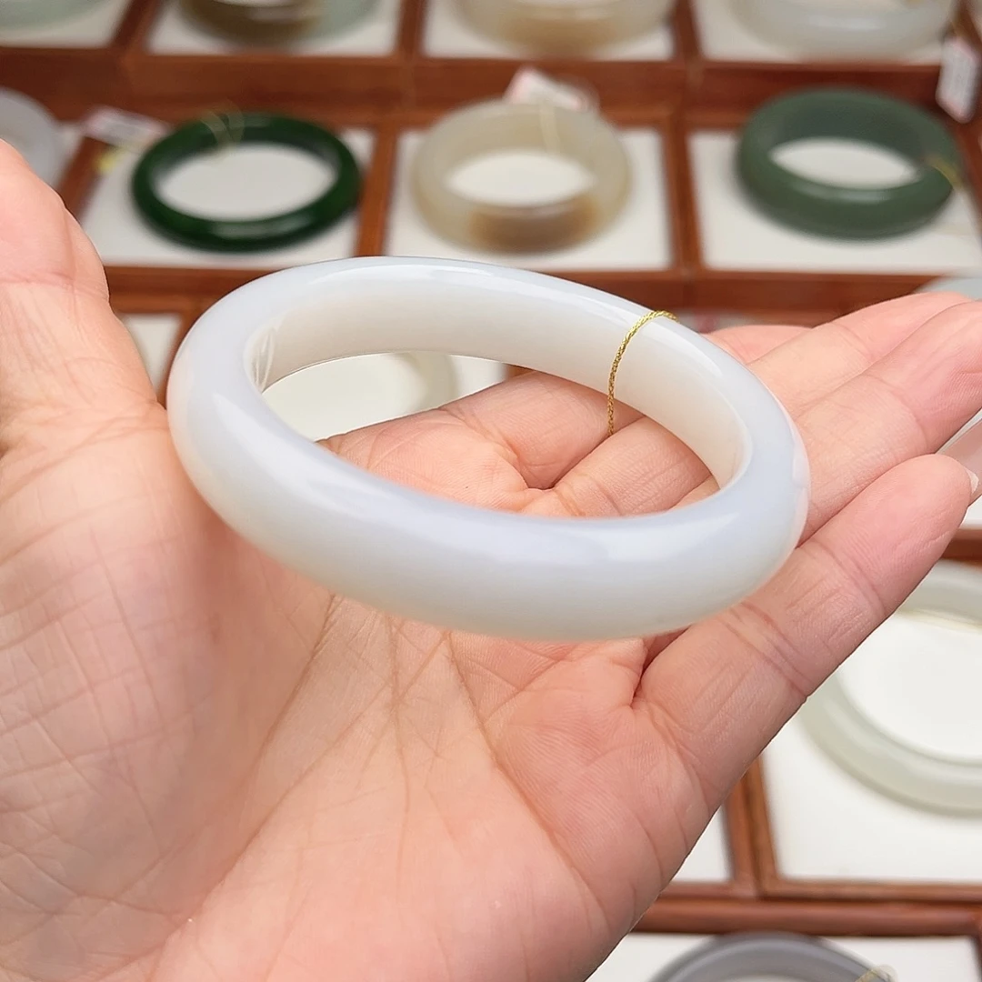 和田玉未镶嵌手镯54.6