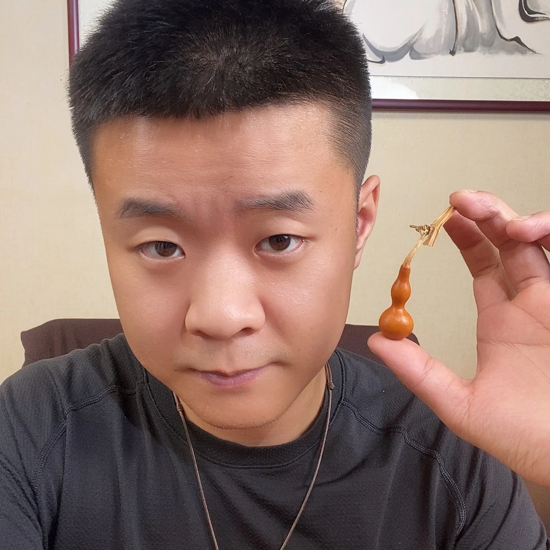 亮****吊坠柏香籽/百香籽
