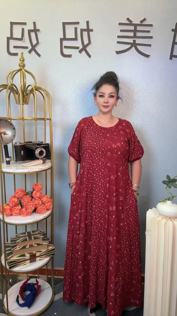 植物花卉显气质星星常规连衣裙裙子女士红色国潮新风