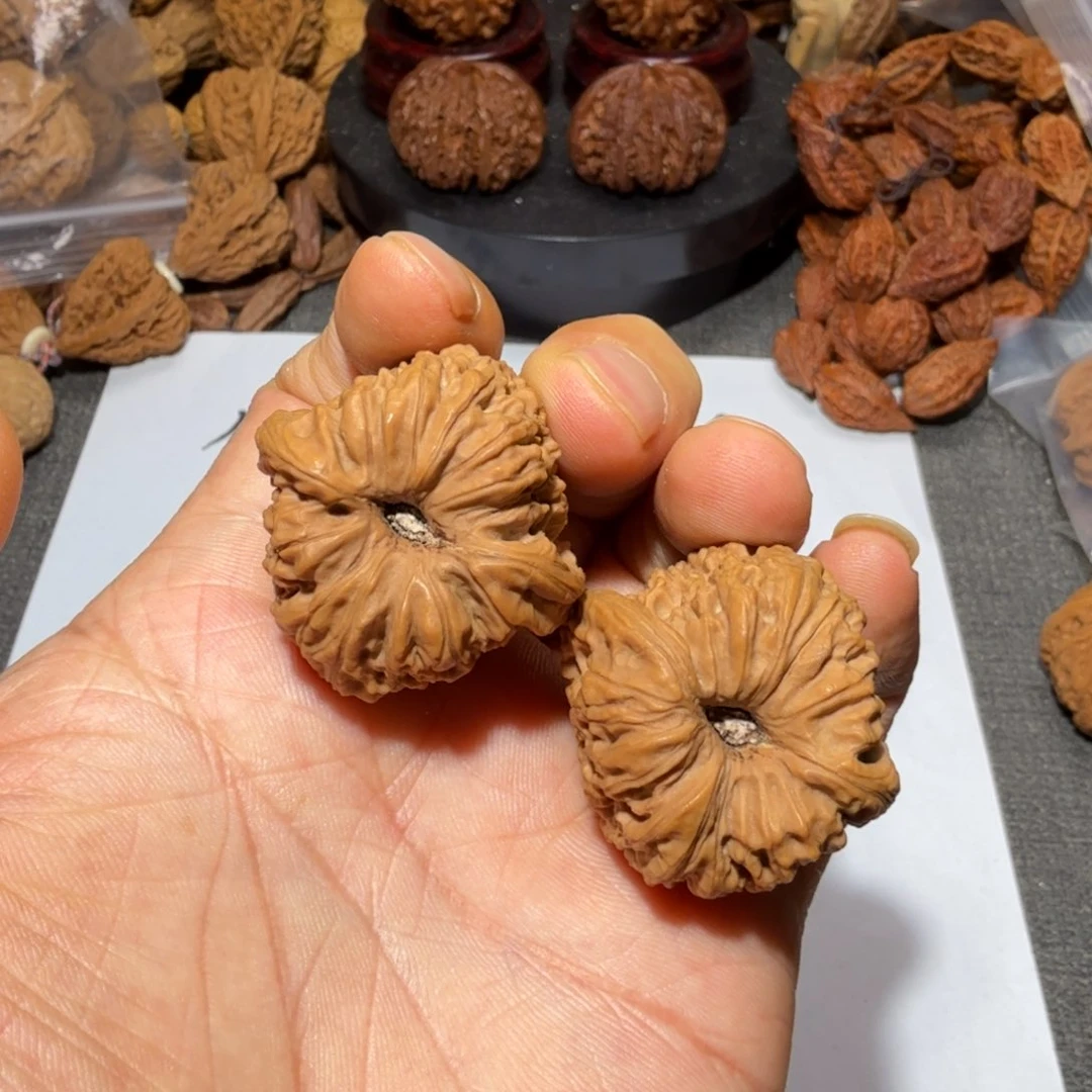 文玩核桃把件涿鹿南疆凹底36