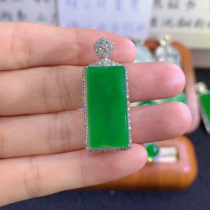 翡翠18K金镶嵌吊坠(不含链)无事牌
