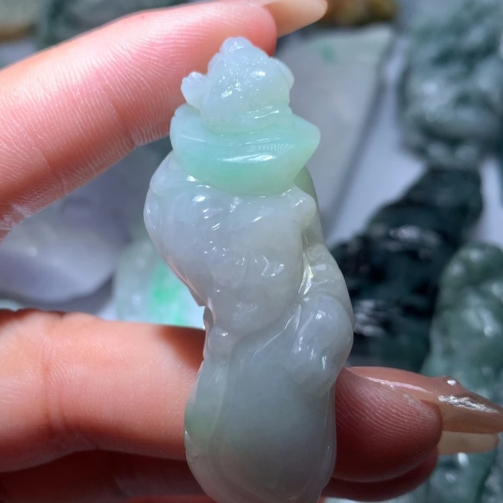 翡翠未镶嵌颈饰保真天然A货翡翠