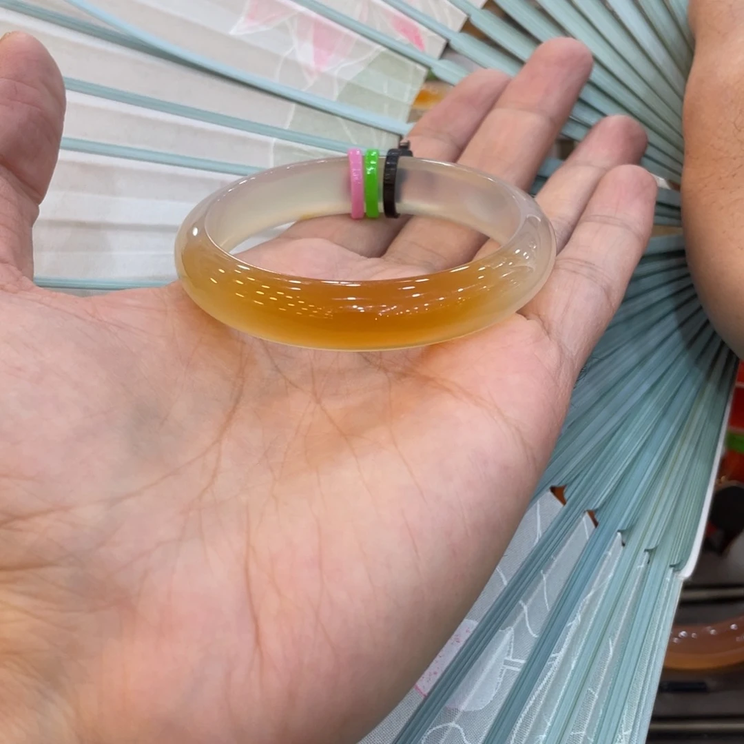 玛瑙/玉髓手镯未镶嵌珍**茶