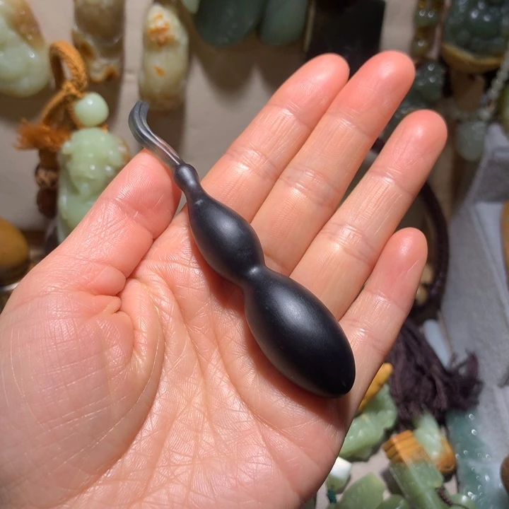 蛇纹石玉未镶嵌把件