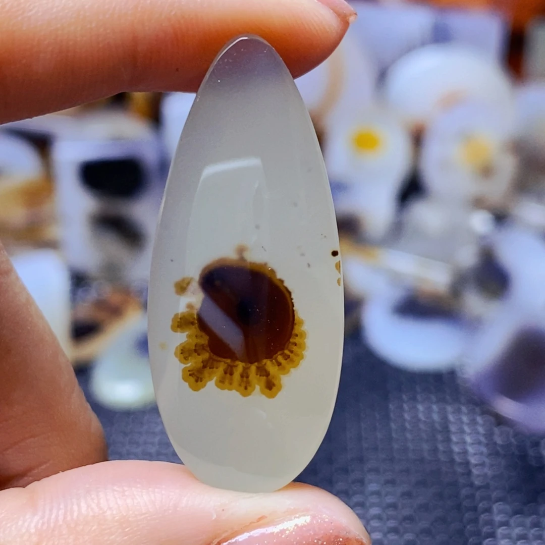 玛瑙/玉髓未镶嵌珠宝半成品
