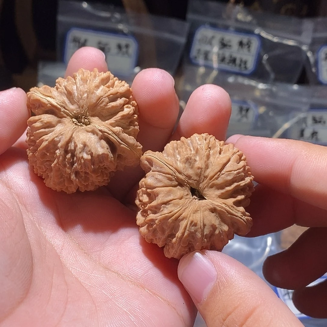 蒙***）吊坠文玩核桃40全品137