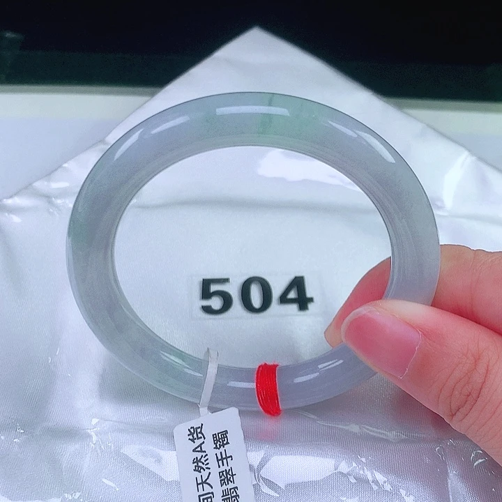 翡翠手镯未镶嵌翡翠手镯