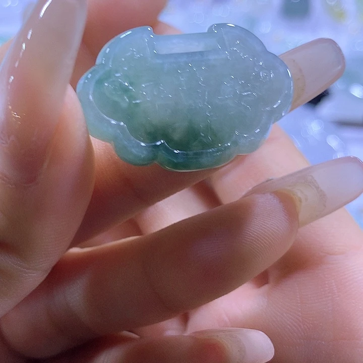 翡翠未镶嵌颈饰天然翡翠A货吊坠