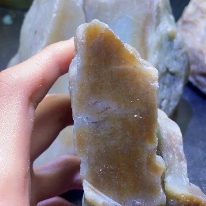 和田玉未镶嵌珠宝半成品