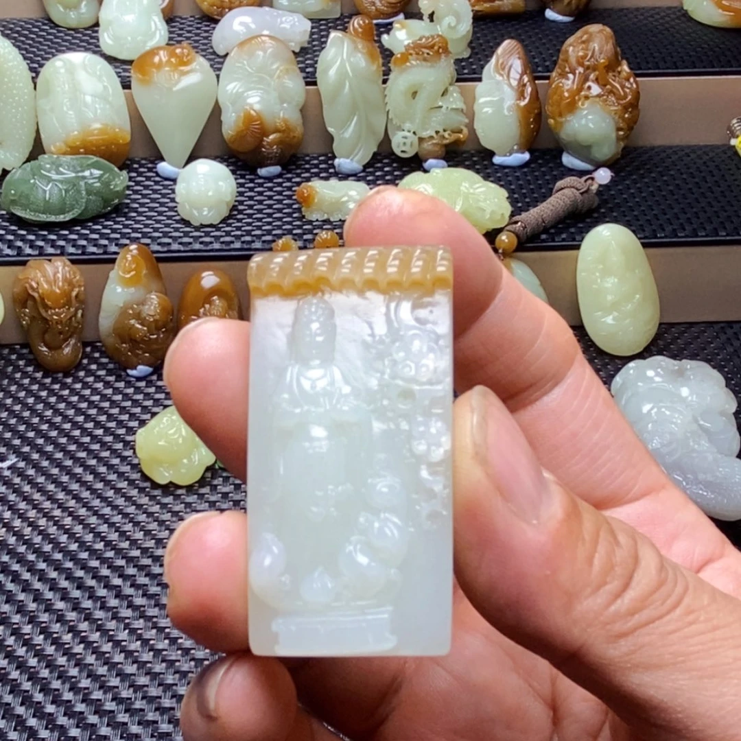 红***朵和田玉未镶嵌吊坠(不含链)