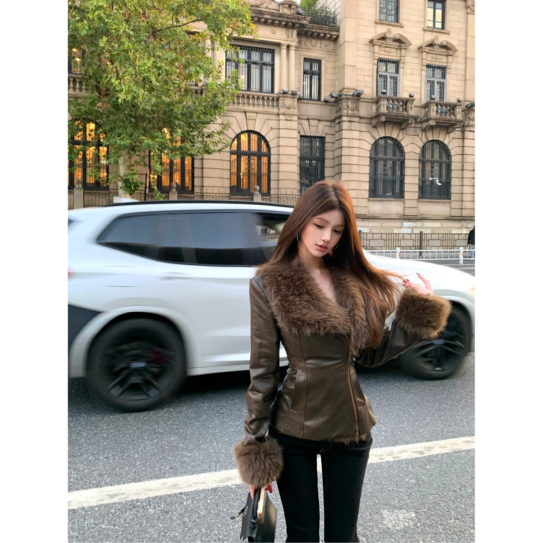 秋冬季咖色拼接毛毛领皮衣外套女高级感气质收腰修身短款夹克棉服