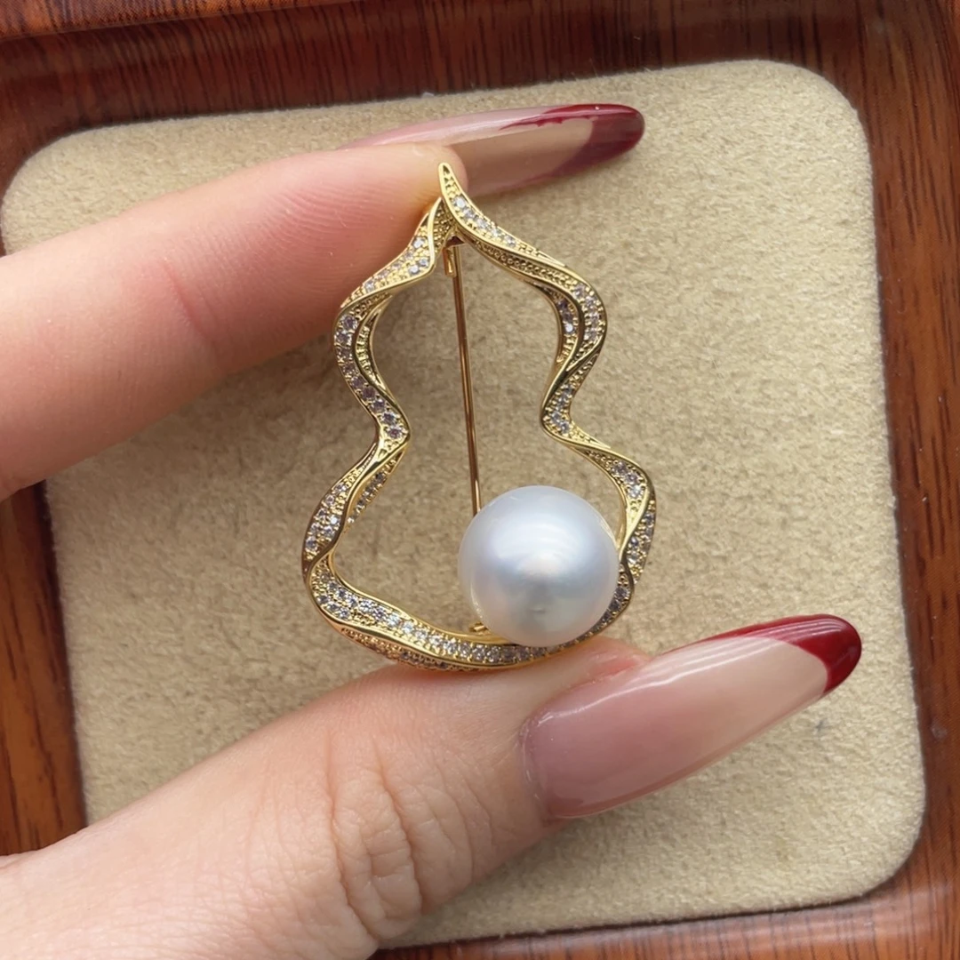 未镶嵌海水珍珠胸饰S14