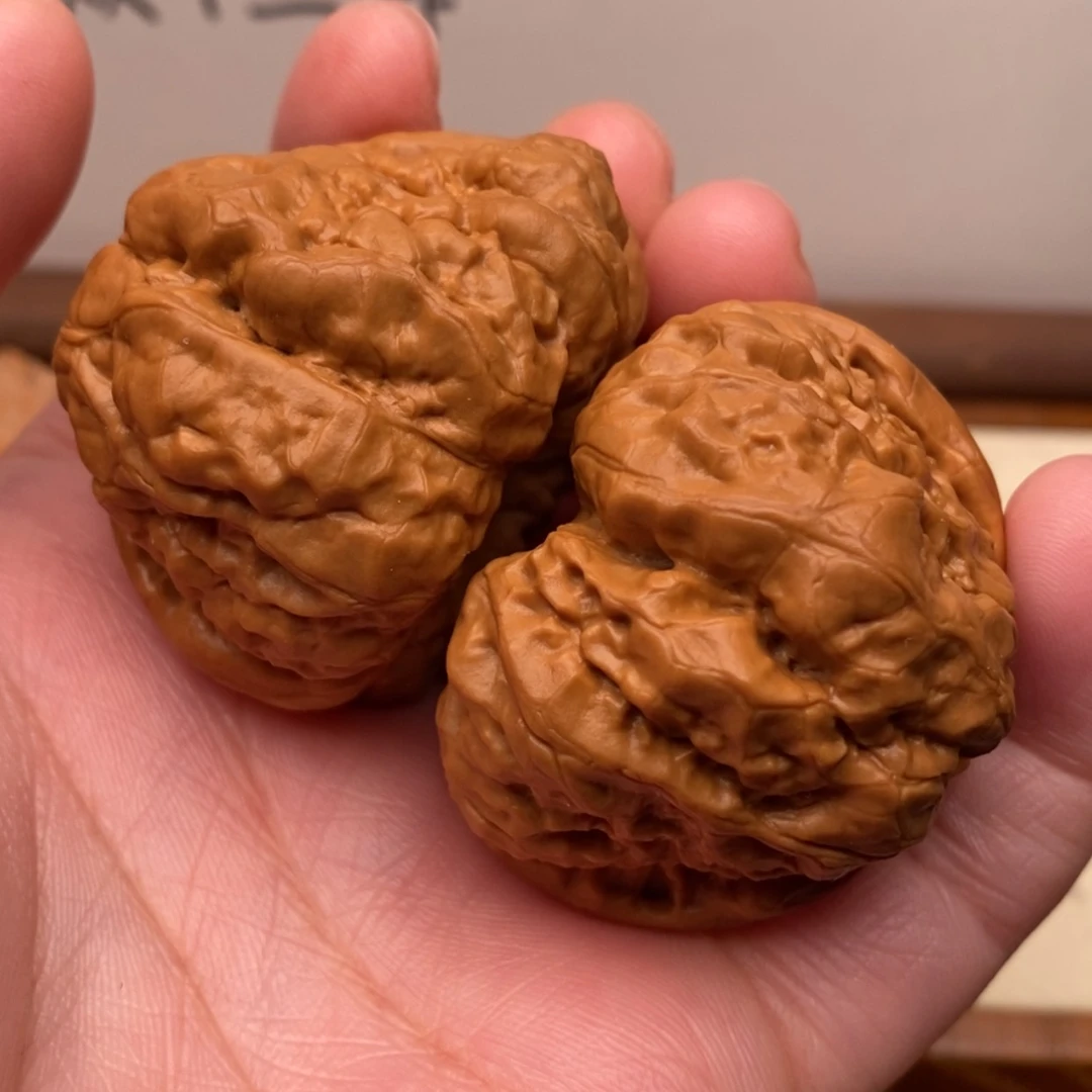 【闪购商品】把件文玩核桃边44左右