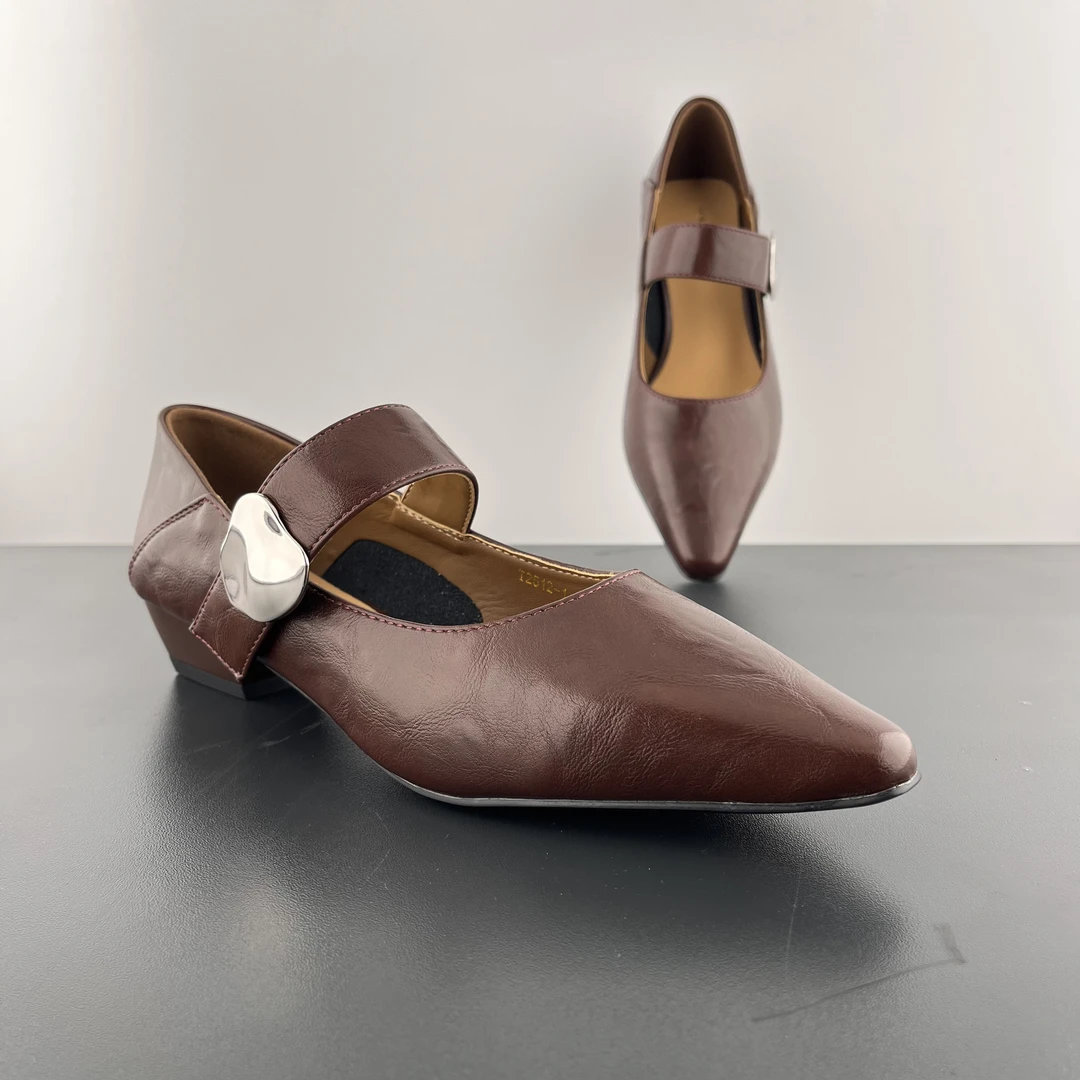 新款尖头平底女鞋舒适一字带单鞋浅口女士春夏款真皮时尚包头跟鞋