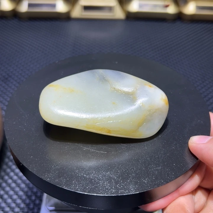 和田玉（子料）未镶嵌颈饰125克