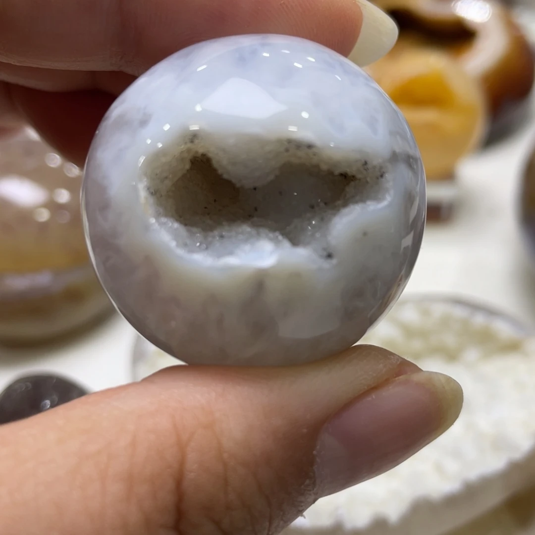 未镶嵌水晶大型摆件（非配饰）