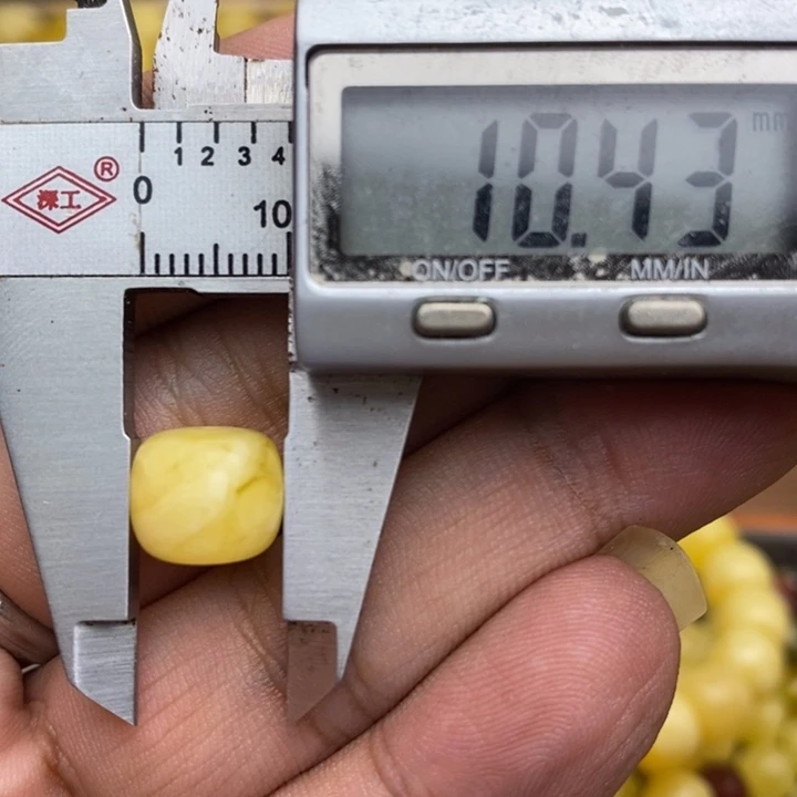 未镶嵌琥珀裸石5号104*9.1微瑕