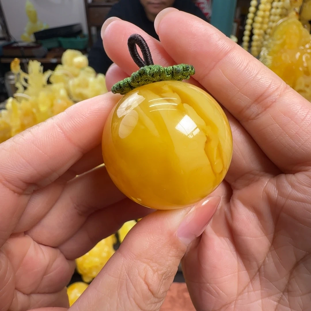 蜜蜡未镶嵌珠宝奇石