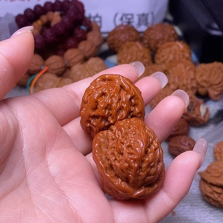 请***哥大叶紫檀（黑酸枝木类）