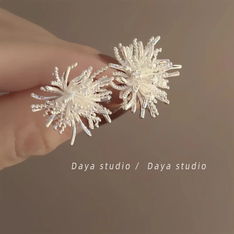 铜合金耳饰 绽放的烟花轻奢法式花朵耳环高级感小众设计气质耳钉