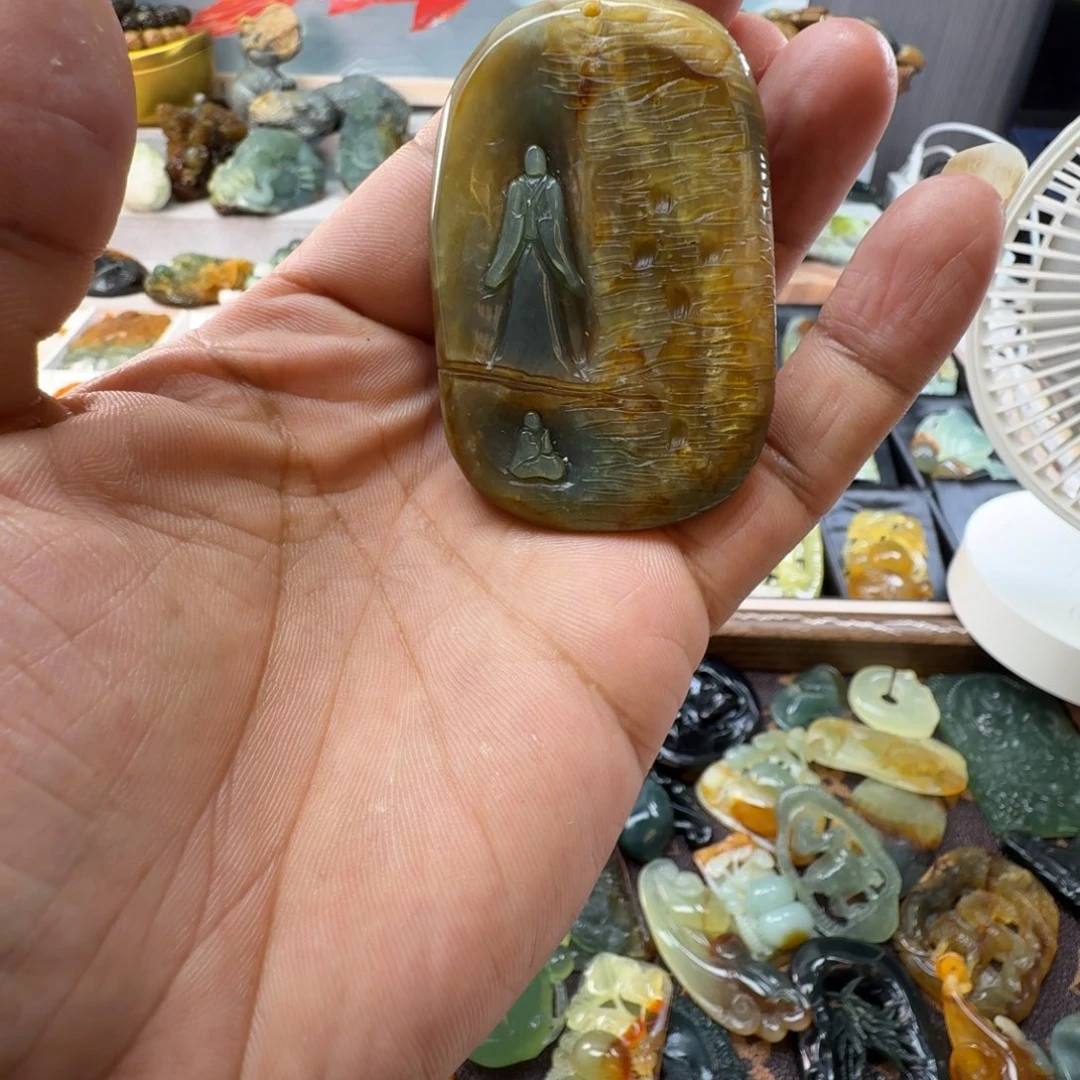 蛇纹石玉未镶嵌颈饰
