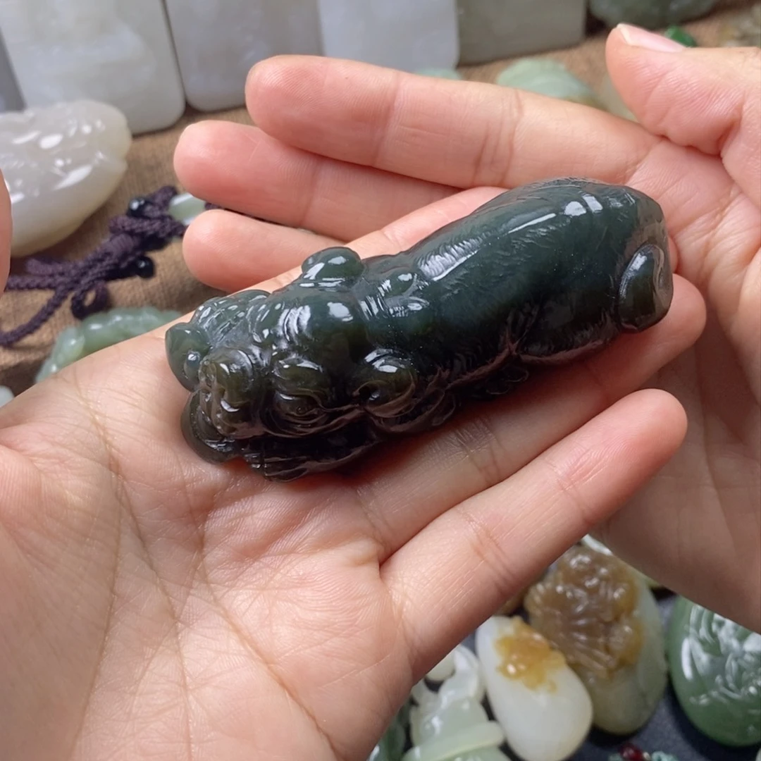 未镶嵌和田玉把件