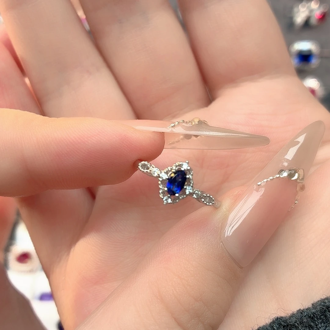 925银培育皇家蓝色宝石