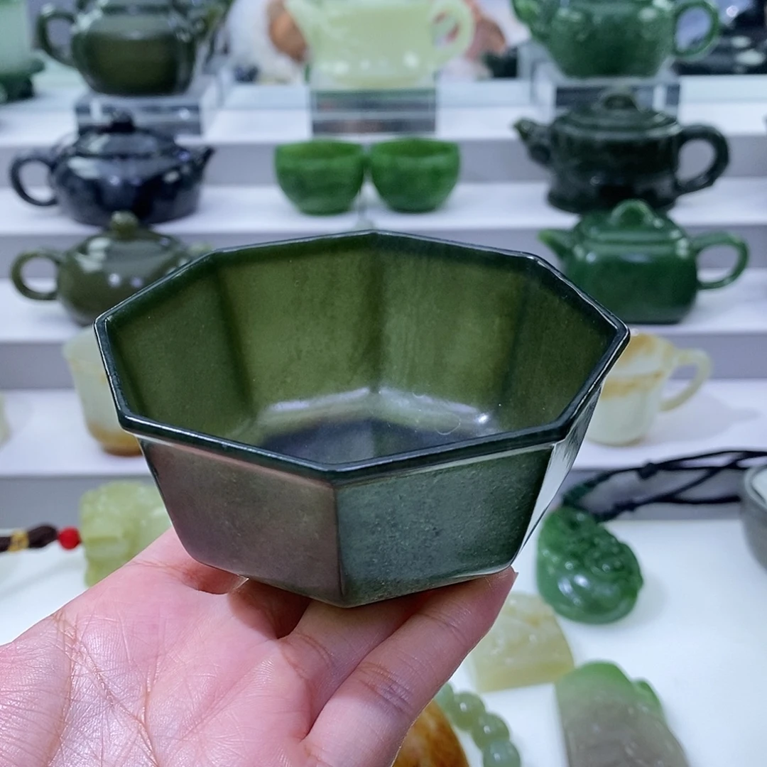 和田玉未镶嵌挂件杯子