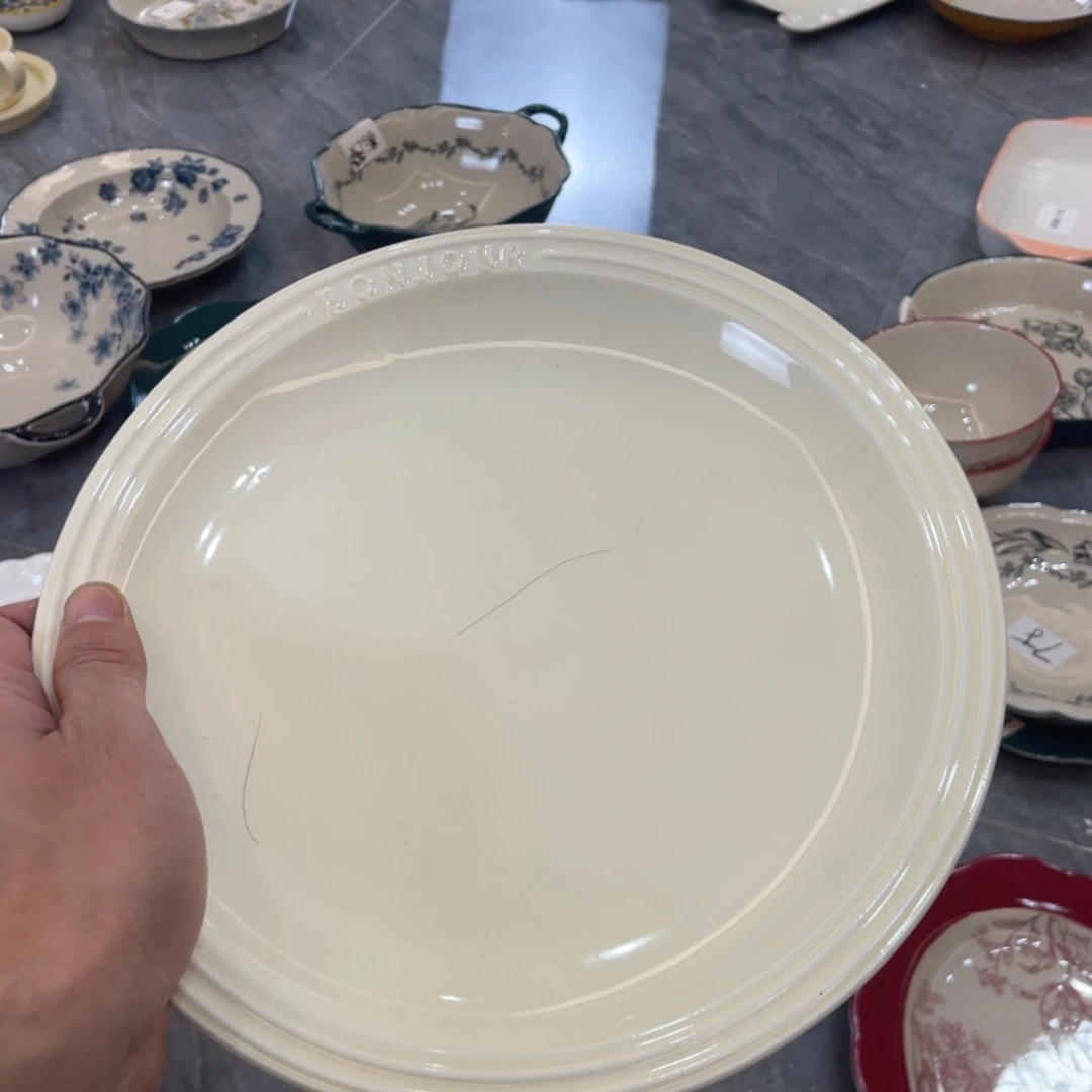 陶瓷微瑕餐具介意勿拍，满18飞！