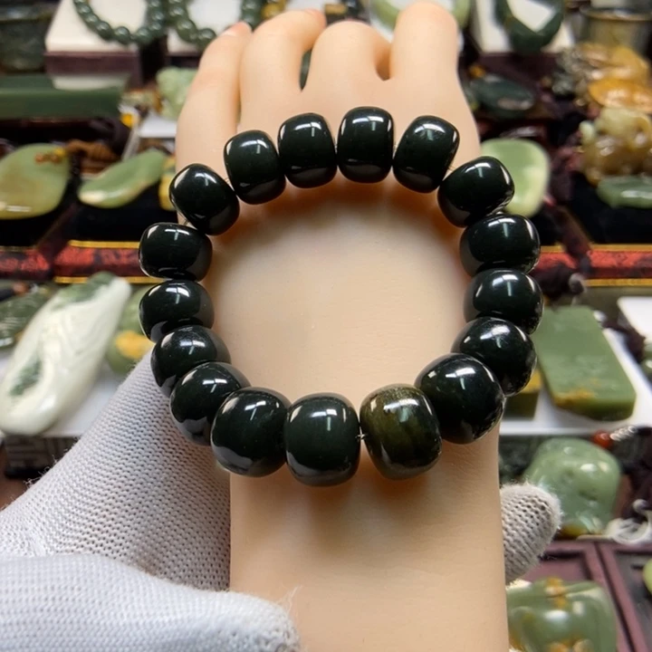 未镶嵌手串岫岩河磨玉（透闪石质玉）