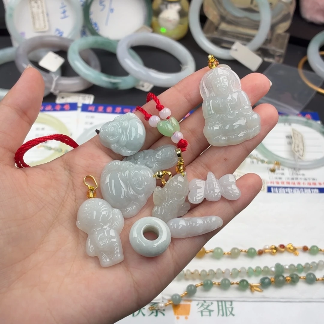 翡翠未镶嵌颈饰7543