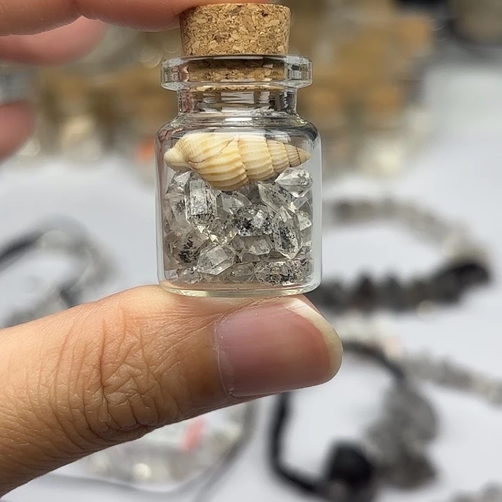 水晶颈饰未镶嵌散墨闪灵钻瓶瓶