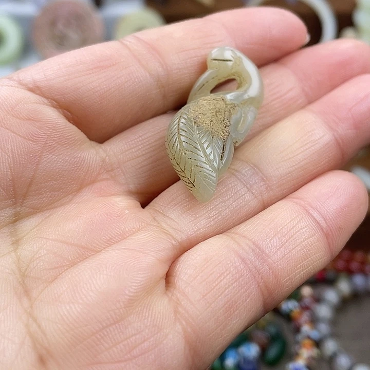 和田玉（糖玉）未镶嵌颈饰