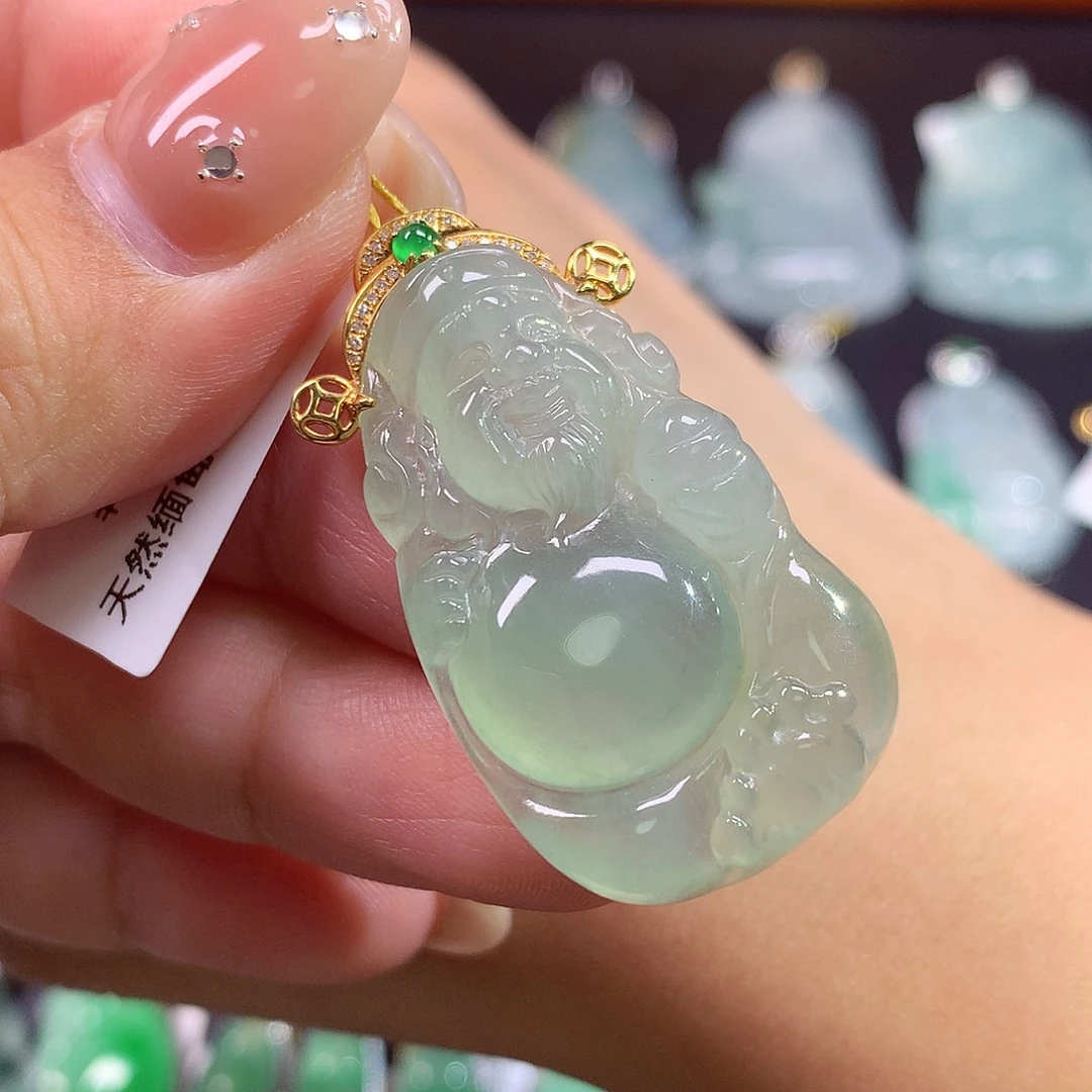 翡翠18K金镶嵌颈饰