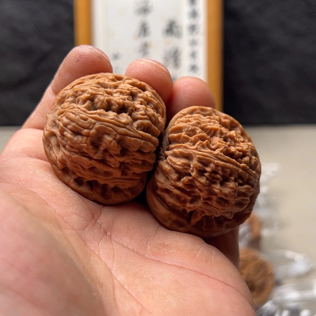 乐***乐把件文玩核桃南疆42微色差