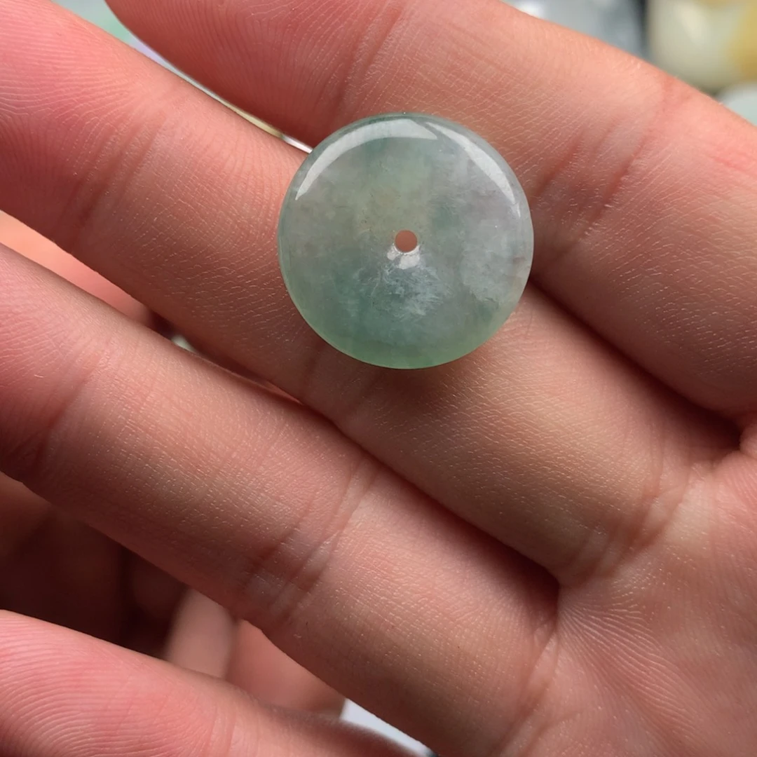 翡翠颈饰未镶嵌晁****）