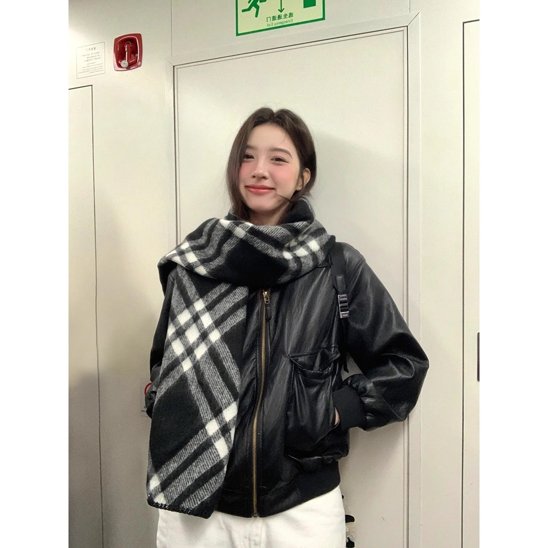 冬季加厚保暖围脖韩版防寒披肩学生复古氛围感百搭格纹毛绒围巾女