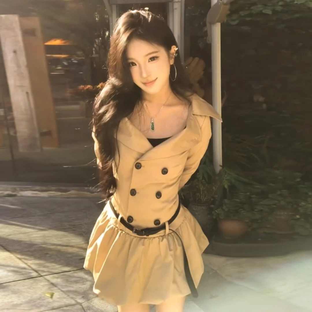 韩系学院风长袖连衣裙子女秋冬季2025新款美拉德收腰a字花苞短裙