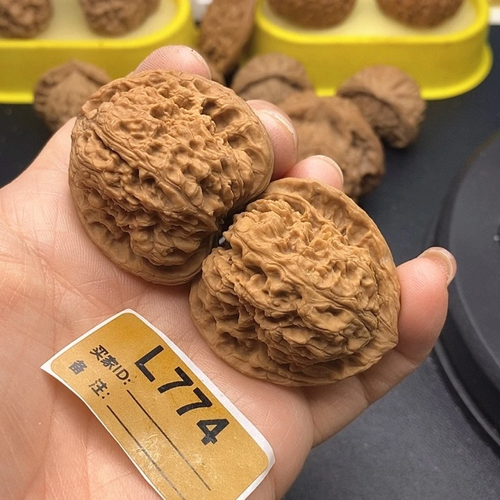 文玩核桃把件南疆4.1