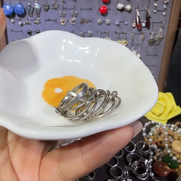 波*裔陶瓷制品和各种材料