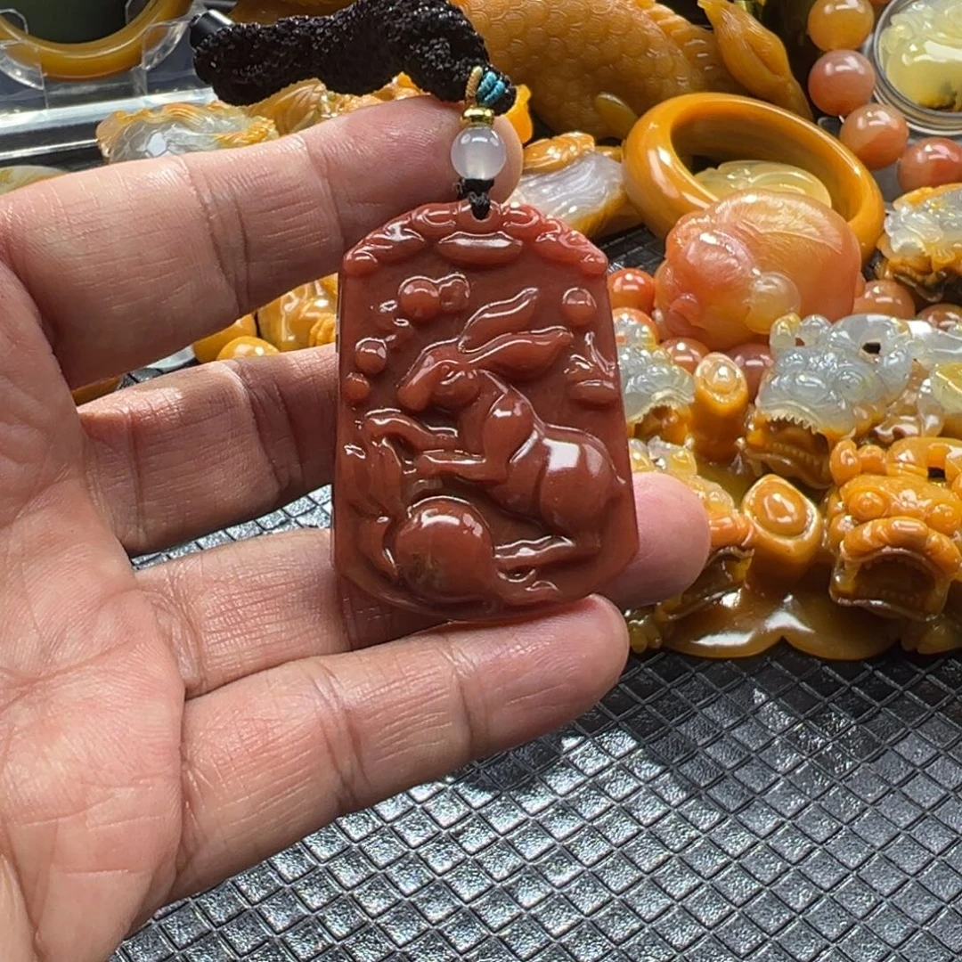 石英质玉未镶嵌颈饰