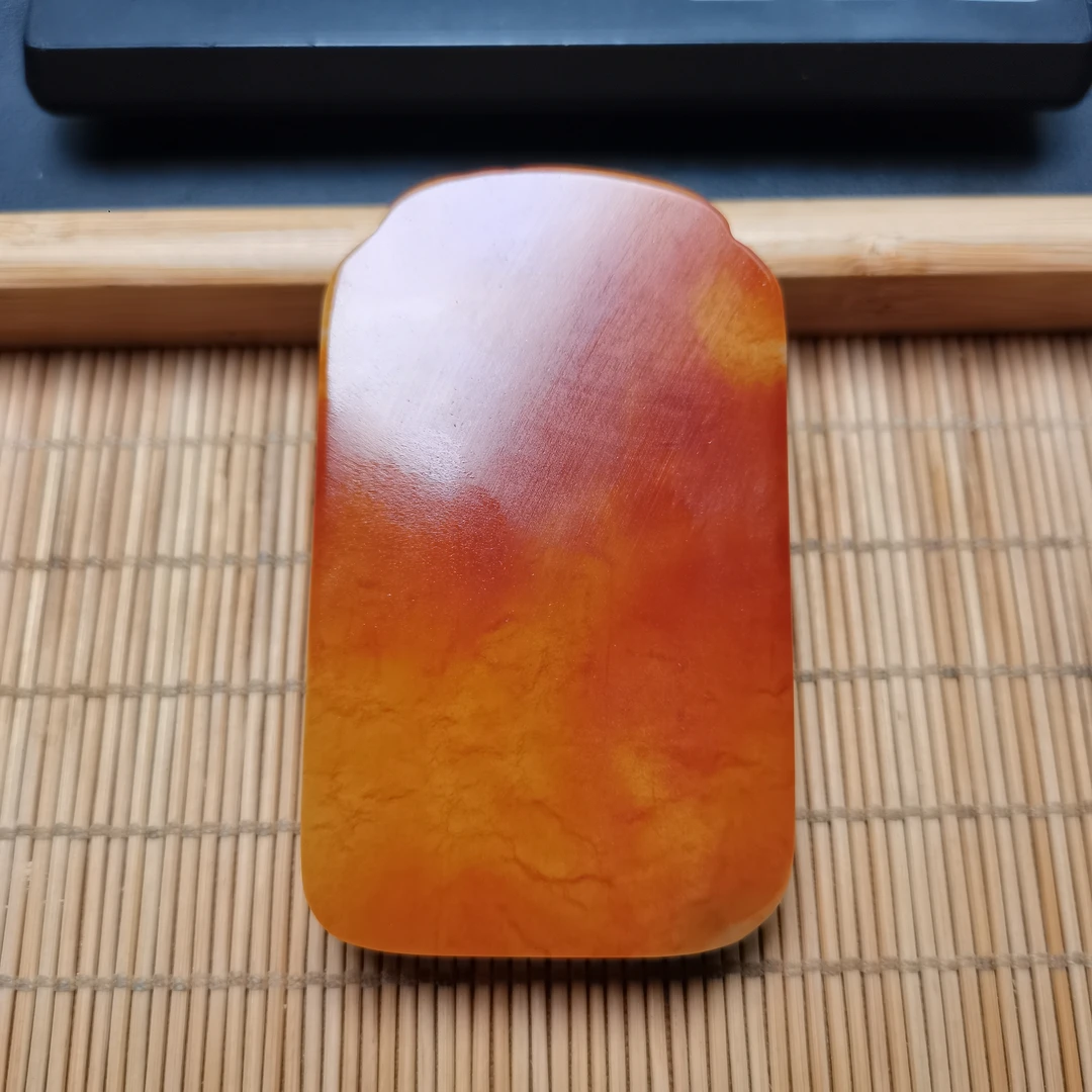 新疆和田玉平安无事牌125克