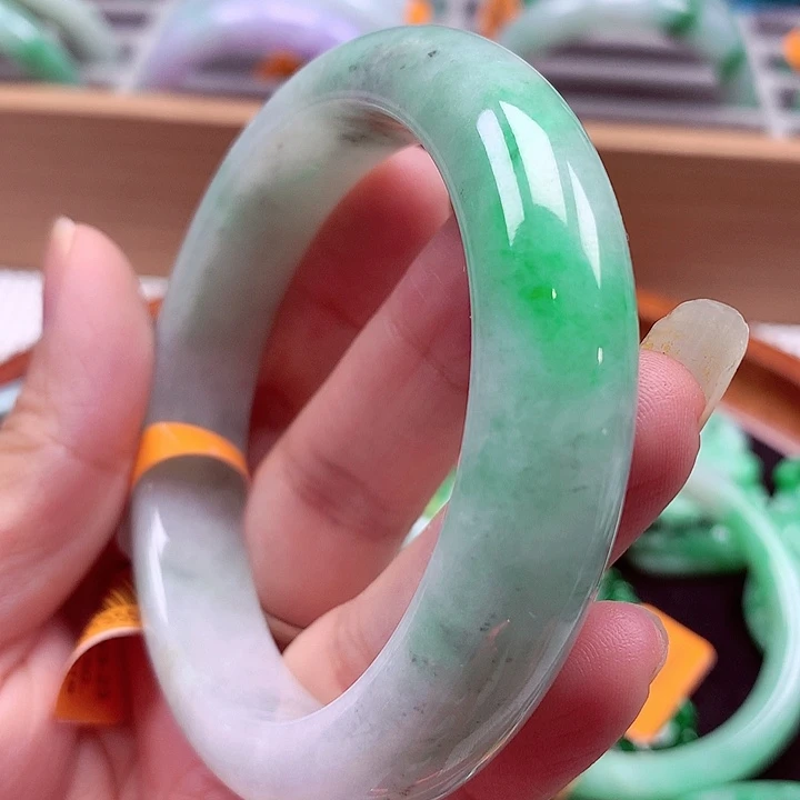 未镶嵌手镯翡翠翡翠