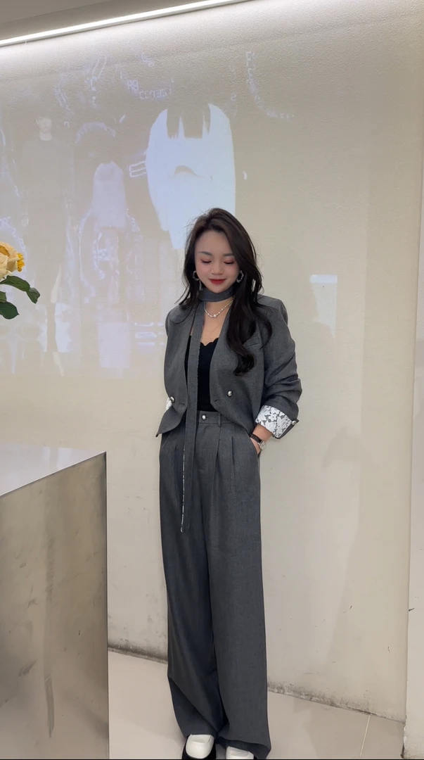 中长修身版显瘦外套