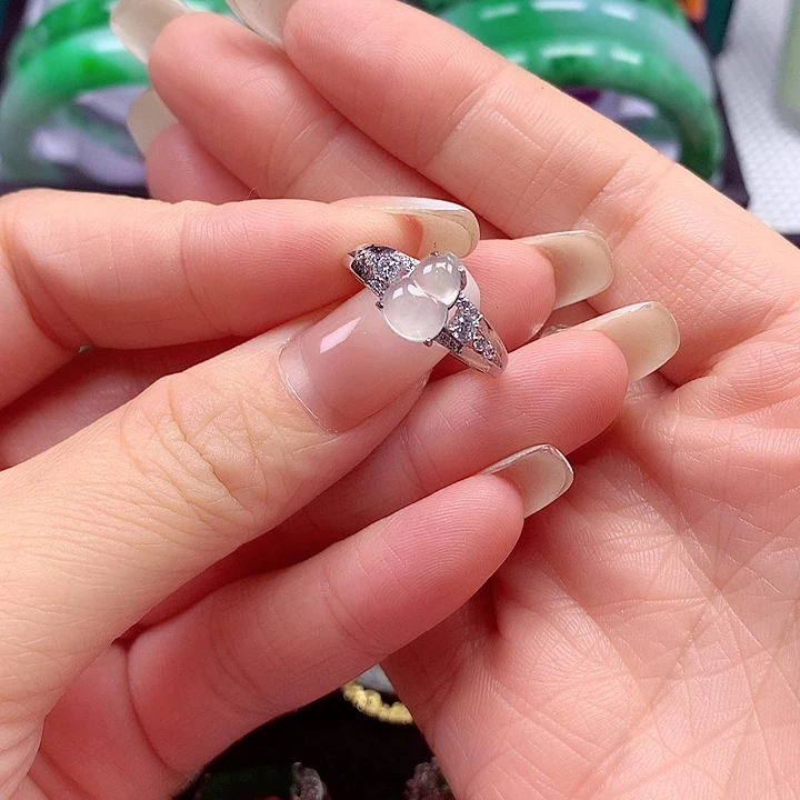 翡翠银S925镶嵌颈饰翡翠