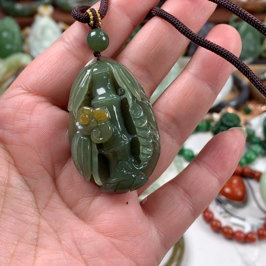 和田玉颈饰未镶嵌