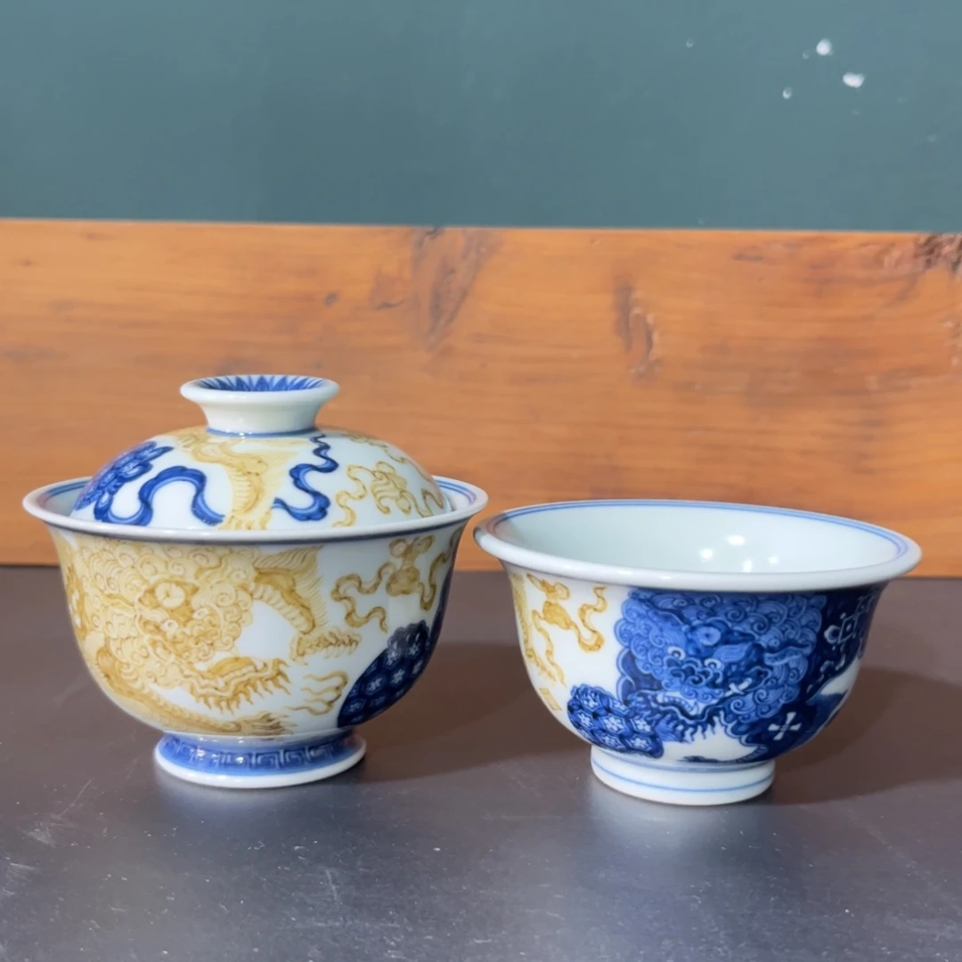 青花釉里金二代狮子两件套 可拆分