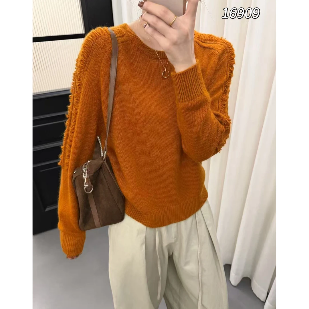16909（部分无水洗唛，介意慎拍）CHUXUN新款圆领肩膀设计感针织衫